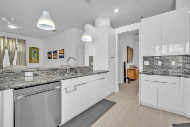 16423 Segovia Circle S, Fort Lauderdale, FL 33331