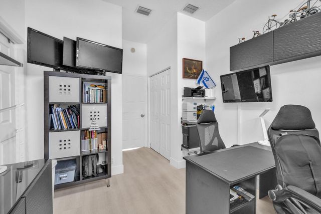 16423 Segovia Circle S, Fort Lauderdale, FL 33331