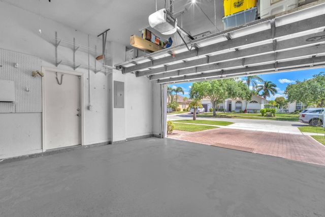 16423 Segovia Circle S, Fort Lauderdale, FL 33331