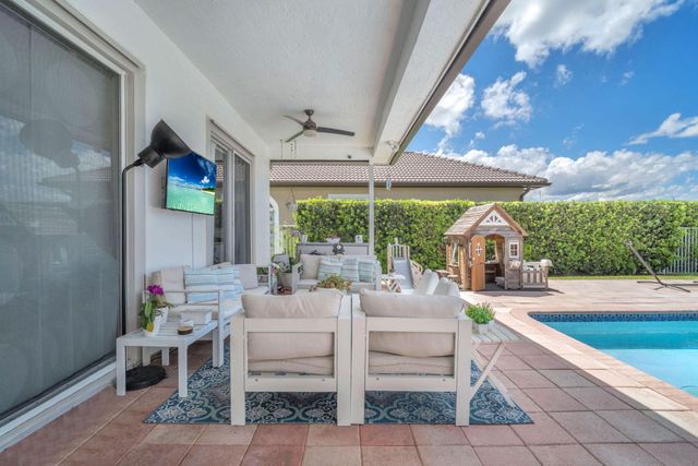 16423 Segovia Circle S, Fort Lauderdale, FL 33331