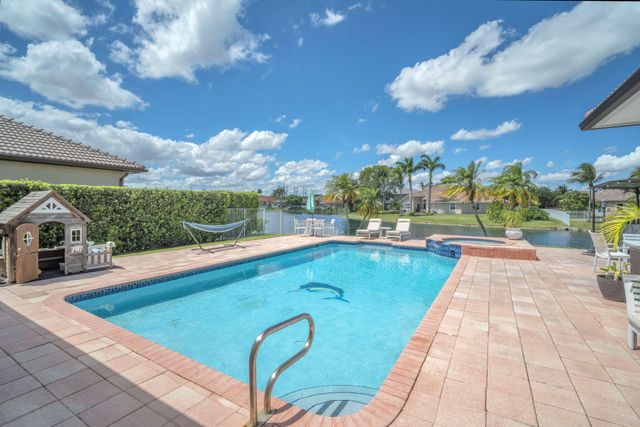 16423 Segovia Circle S, Fort Lauderdale, FL 33331