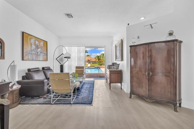 16423 Segovia Circle S, Fort Lauderdale, FL 33331