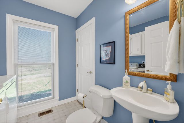 612 Cloverbrook Ln, Franklin, TN 37067