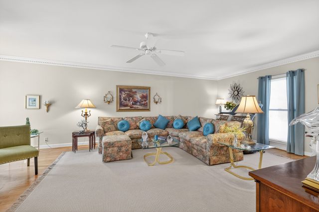 612 Cloverbrook Ln, Franklin, TN 37067