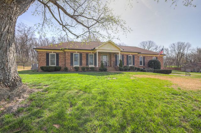 612 Cloverbrook Ln, Franklin, TN 37067