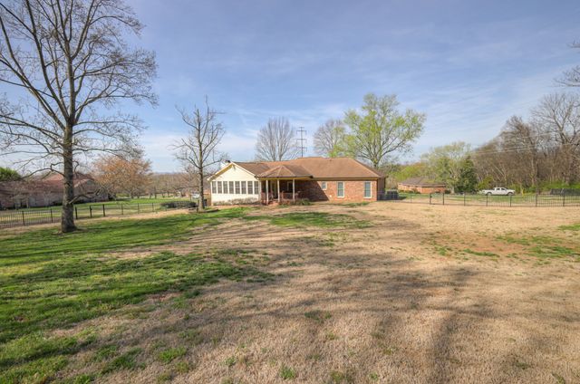 612 Cloverbrook Ln, Franklin, TN 37067