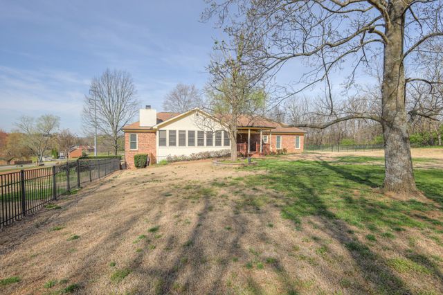 612 Cloverbrook Ln, Franklin, TN 37067