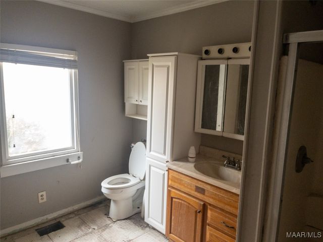 2230 Politic Road, Elmore, AL 36025