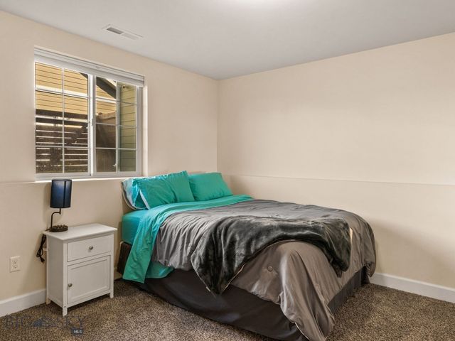 1004 Falcon Ridge Boulevard, Belgrade, MT 59714