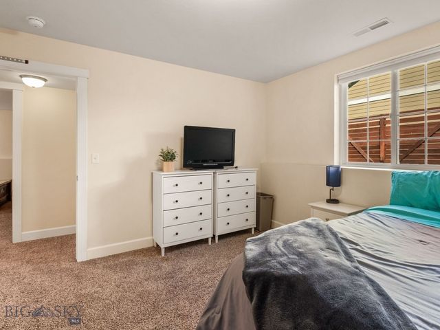 1004 Falcon Ridge Boulevard, Belgrade, MT 59714