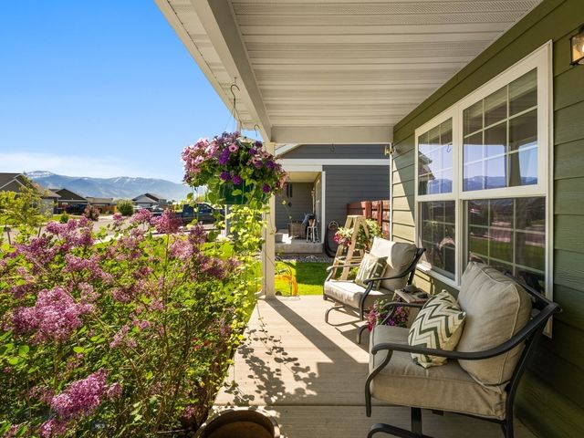 1004 Falcon Ridge Boulevard, Belgrade, MT 59714