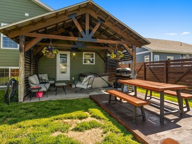 1004 Falcon Ridge Boulevard, Belgrade, MT 59714