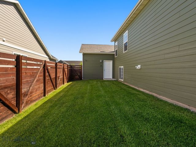 1004 Falcon Ridge Boulevard, Belgrade, MT 59714