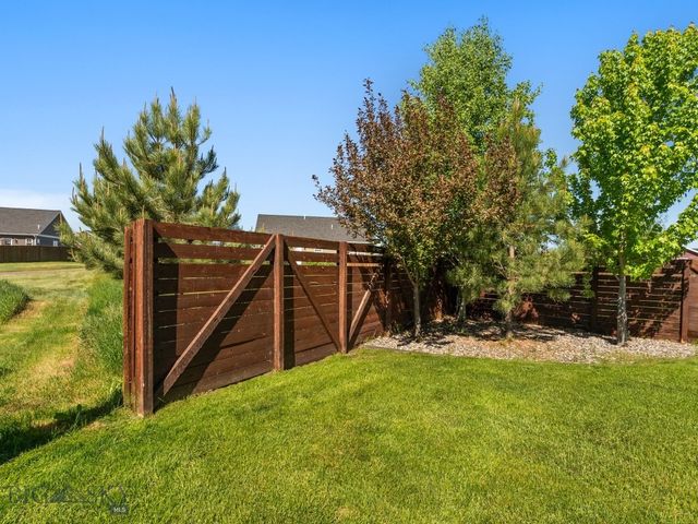 1004 Falcon Ridge Boulevard, Belgrade, MT 59714