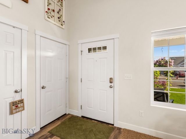 1004 Falcon Ridge Boulevard, Belgrade, MT 59714