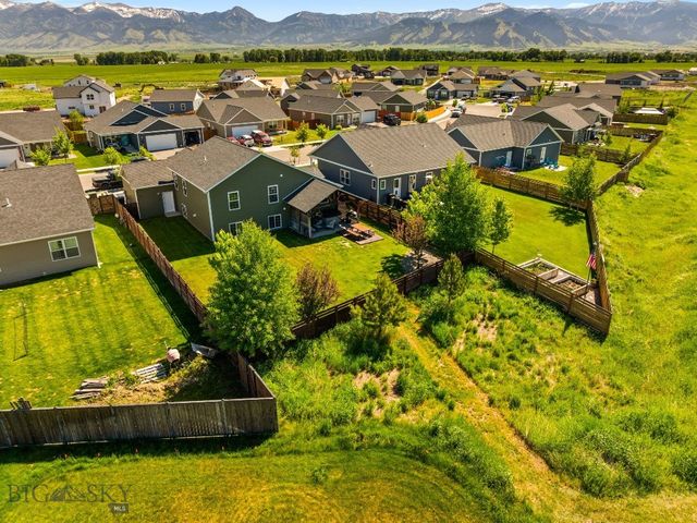 1004 Falcon Ridge Boulevard, Belgrade, MT 59714