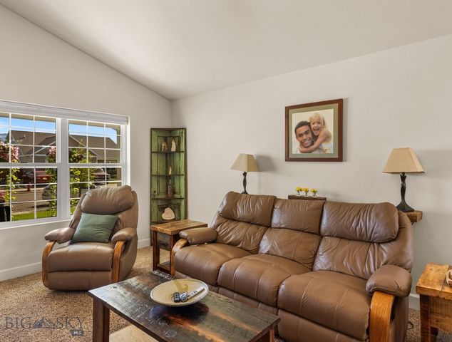 1004 Falcon Ridge Boulevard, Belgrade, MT 59714