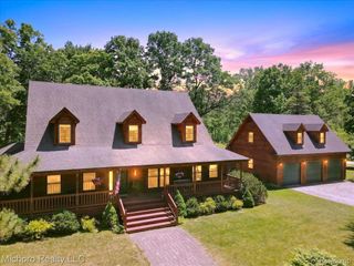 670 Green Creek Lane, Brandon Charter Township, MI 48371