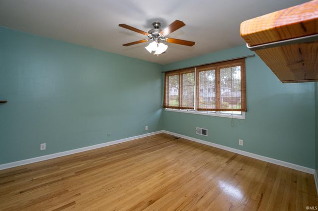 200 Royal Avenue, Evansville, IN 47715