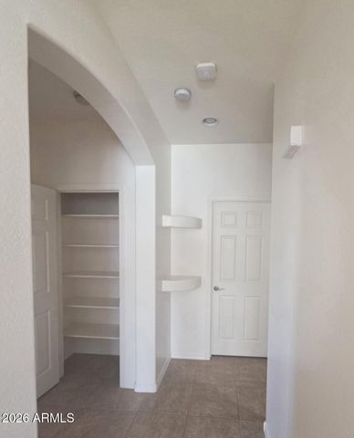 2409 W BEVERLY Road, Phoenix, AZ 85041