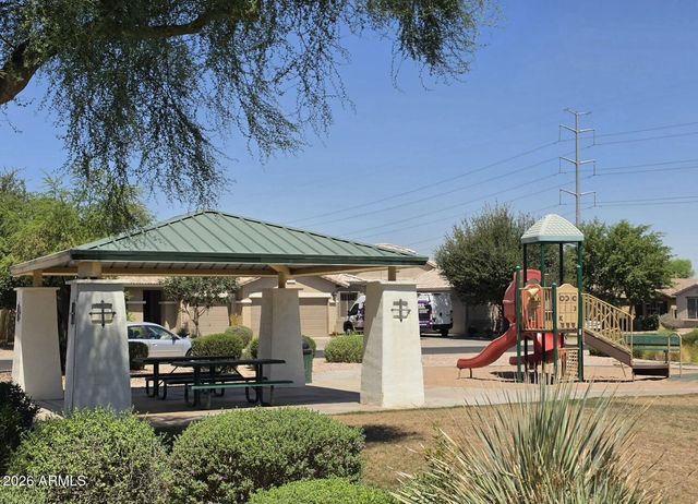 2409 W BEVERLY Road, Phoenix, AZ 85041
