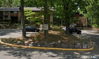 200 Woodmont Avenue 98, Bridgeport, CT 06606