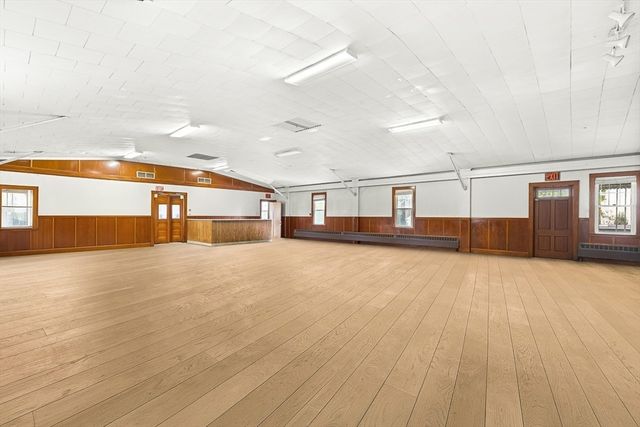 18 Raymond Place, Winchester, MA 01890