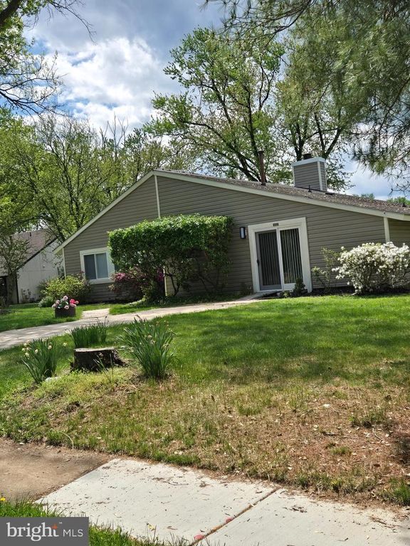 Image 2 of property listing at 9447 SOHAP LN, Columbia, MD 21045