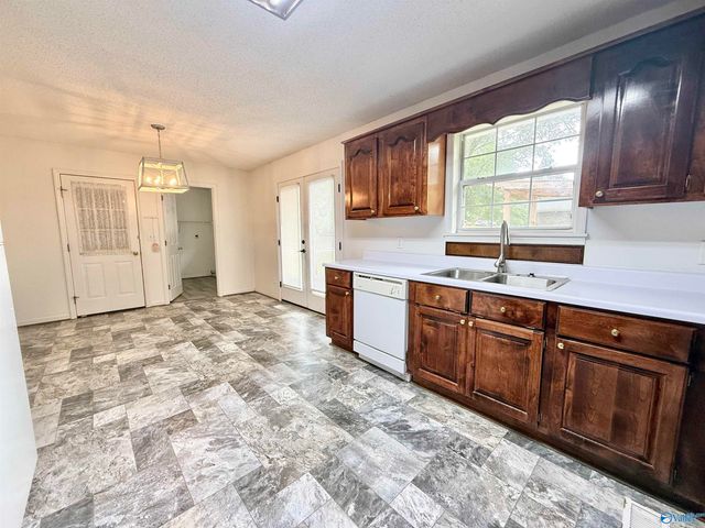 5415 Leigh Avenue, Hokes Bluff, AL 35903
