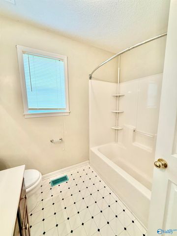 5415 Leigh Avenue, Hokes Bluff, AL 35903
