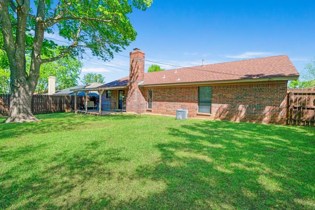 3440 Reno Drive, Paris, TX 75462