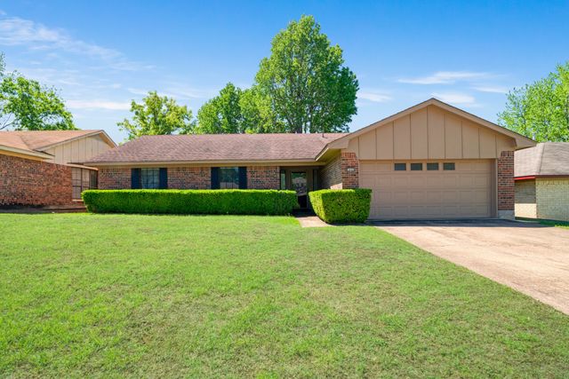 3440 Reno Drive, Paris, TX 75462