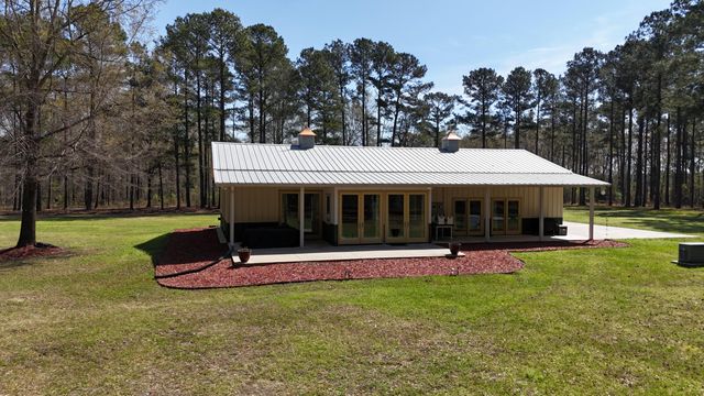 1995 Sam Nexsen Road, Summerton, SC 29148