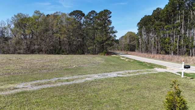 1995 Sam Nexsen Road, Summerton, SC 29148