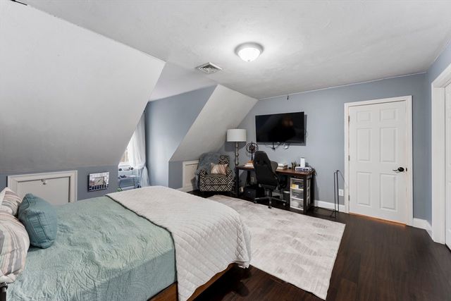 3076 County St, Dighton, MA 02715