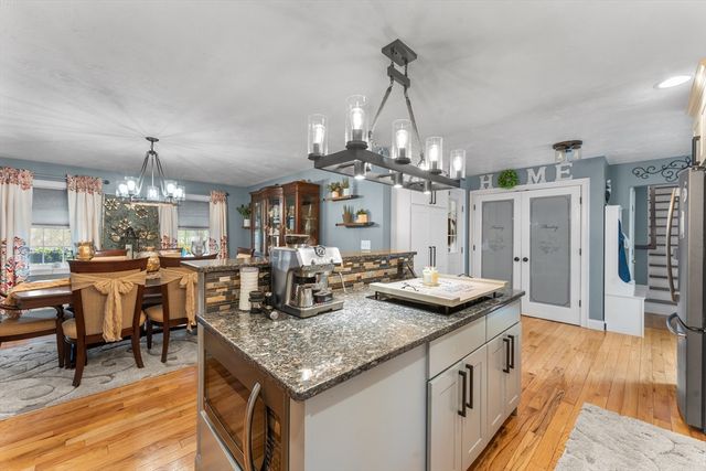 3076 County St, Dighton, MA 02715