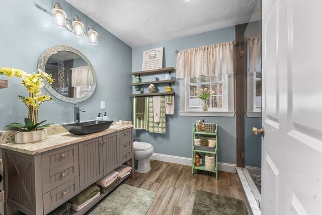 3076 County St, Dighton, MA 02715