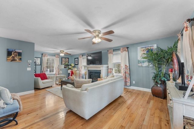 3076 County St, Dighton, MA 02715