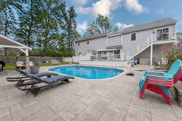 3076 County St, Dighton, MA 02715
