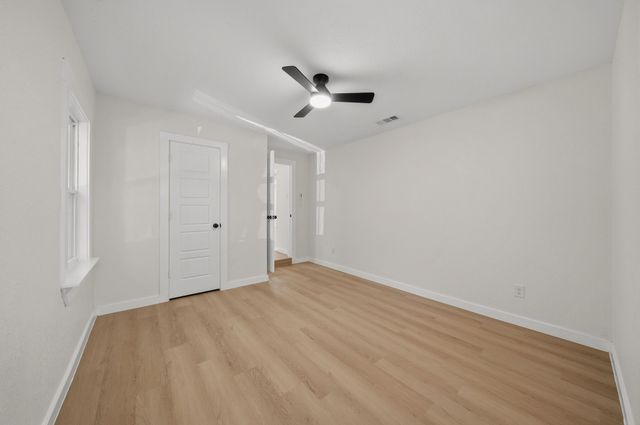 1513 Ash Street, Grand Prairie, TX 75050