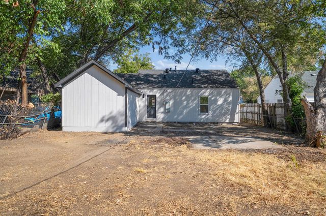 1513 Ash Street, Grand Prairie, TX 75050