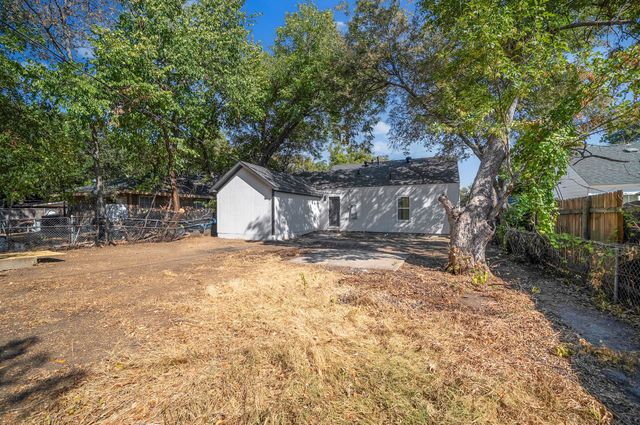 1513 Ash Street, Grand Prairie, TX 75050