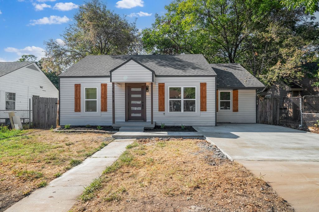 1513 Ash Street, Grand Prairie, TX 75050 — photo 2
