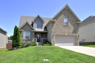 1495 AMBERLEY DR, Clarksville, TN 37043