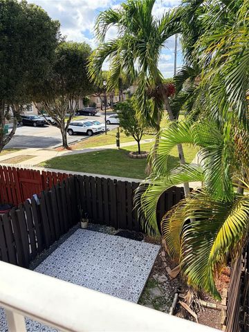 17046 SW 137th Pl, Miami, FL 33177