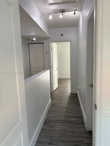 17046 SW 137th Pl, Miami, FL 33177