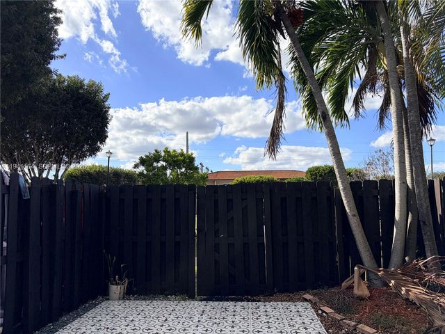 17046 SW 137th Pl, Miami, FL 33177