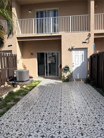 17046 SW 137th Pl, Miami, FL 33177