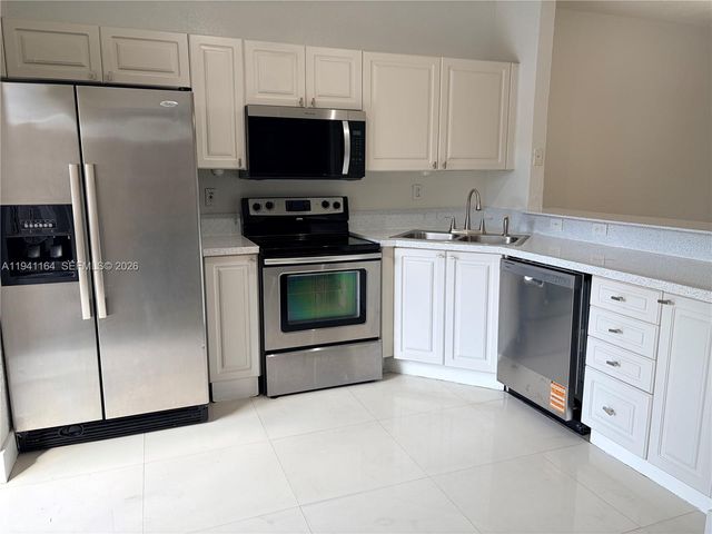 17046 SW 137th Pl, Miami, FL 33177