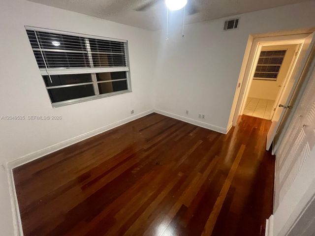 807 Twin Lakes Dr 32-G, Coral Springs, FL 33071